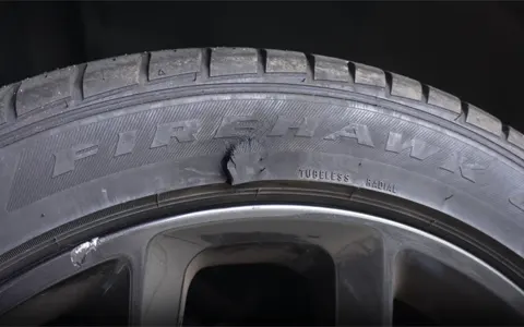 Боковой порез покрышки